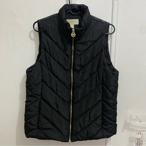 Women’s Michael Kors Puffer vest size Large